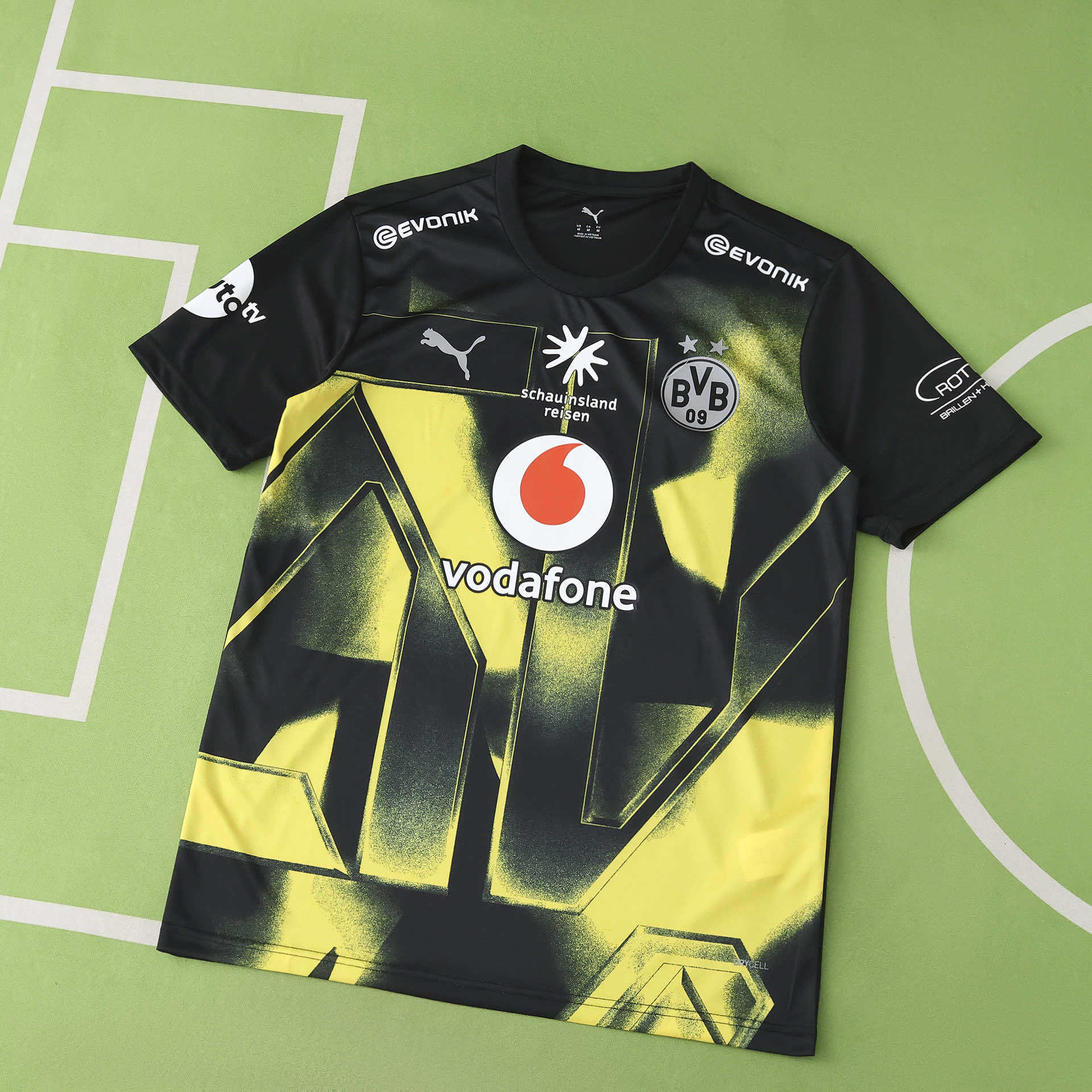2526 season Borussia Dortmund Concept version Fan version